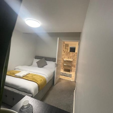 Beautiful En-Suite Bedroom Ipswich Kültér fotó