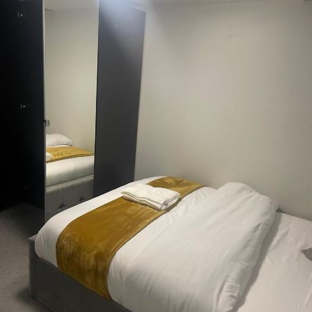 Beautiful En-Suite Bedroom Ipswich Kültér fotó
