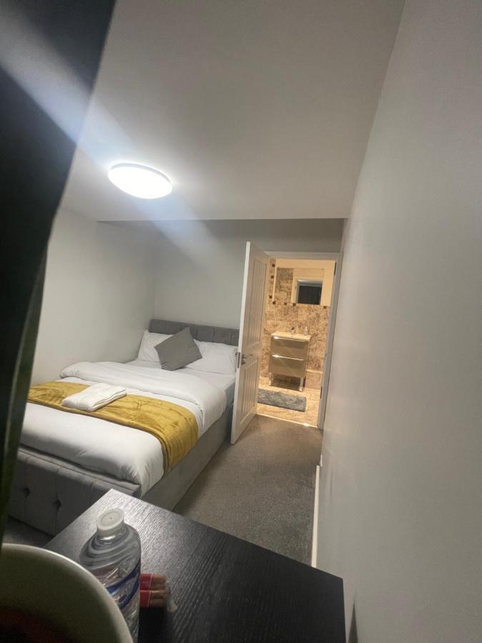 Beautiful En-Suite Bedroom Ipswich Kültér fotó