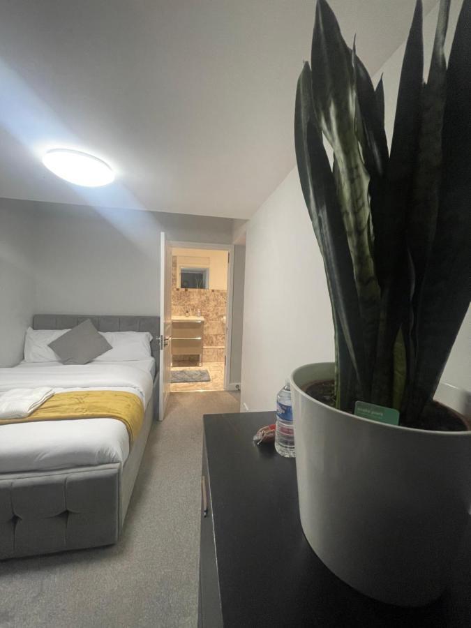 Beautiful En-Suite Bedroom Ipswich Kültér fotó
