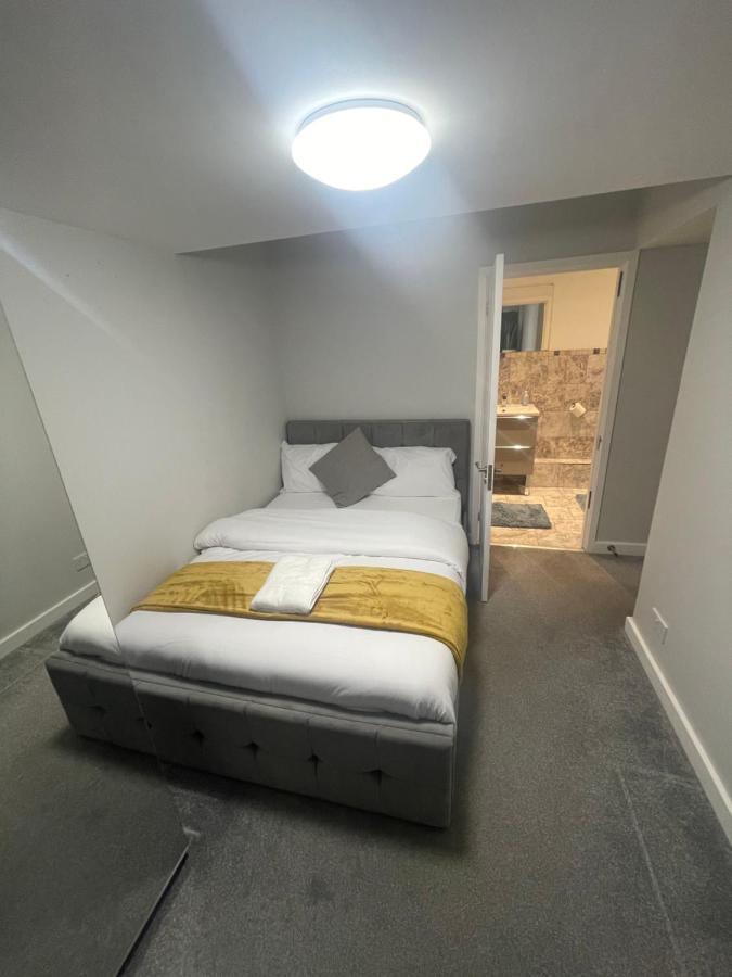 Beautiful En-Suite Bedroom Ipswich Kültér fotó